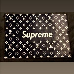 Supreme x Louis Vuitton Black and White Mat